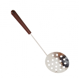 Шумовка с пластмассовой ручкой