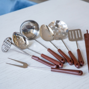 Набор кухонный с пластмассовыми ручками 7 предметов